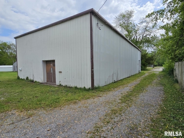 Listing Image #2 - Others for sale at 314 S Fifth Street, Mt Vernon IL 62864
