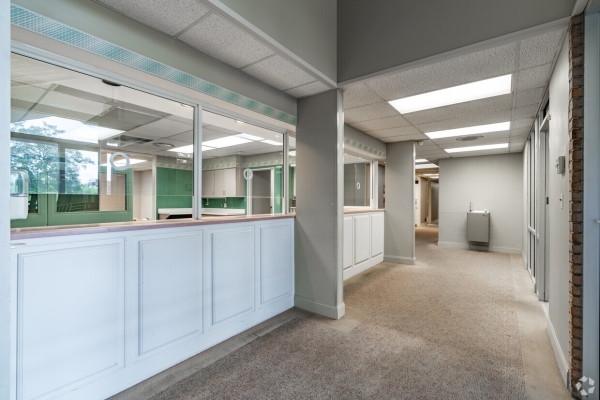 Listing Image #3 - Office for sale at 1312 Bishop St, Union City TN 38261