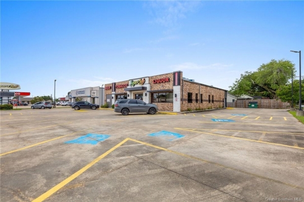Listing Image #2 - Others for sale at 3800 Ryan Street, Lake Charles LA 70605