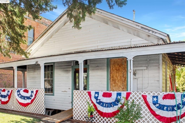 Listing Image #1 - Others for sale at 18190 Main St, Jamestown CA 95327