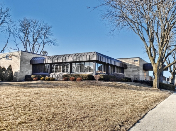 Listing Image #1 - Office for sale at 2439 Glenwood Ave, Joliet IL 60435