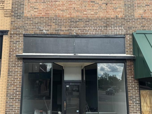 Listing Image #2 - Retail for sale at 110 S 2nd Street, Greenville IL 62246