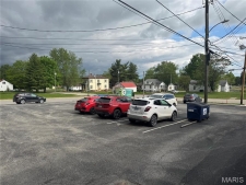 Listing Image #3 - Retail for sale at 110 S 2nd Street, Greenville IL 62246
