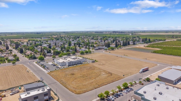 Listing Image #3 - Others for sale at 1959 Morgan Drive, Kingsburg CA 93631