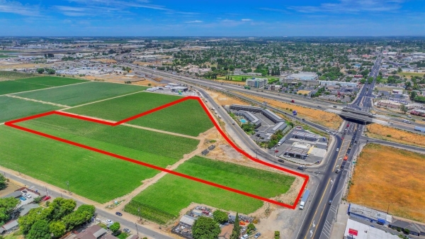 Listing Image #1 - Land for sale at 2333 Lander Avenue, Turlock CA 95380