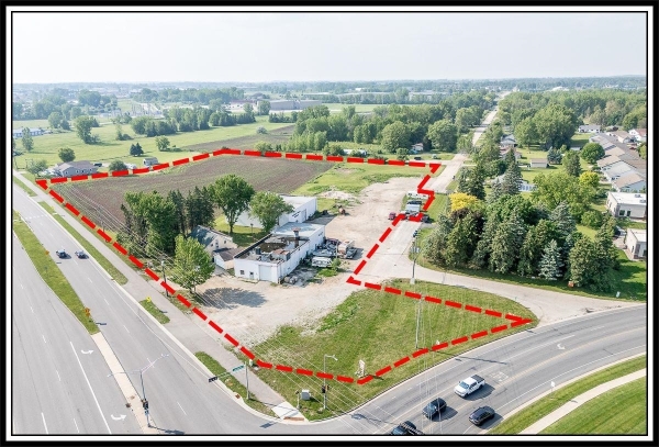 Listing Image #1 - Others for sale at 1703 N Casaloma Drive, Appleton WI 54913