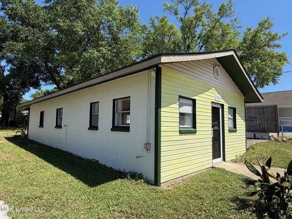 Listing Image #2 - Retail for sale at 2624 17th Avenue, Gulfport MS 39501