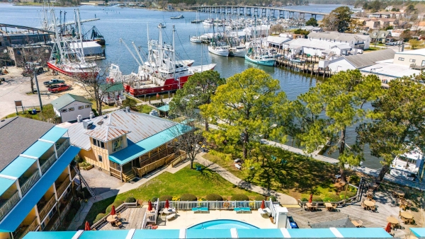Listing Image #1 - Others for sale at 303 South Avenue, Oriental NC 28571