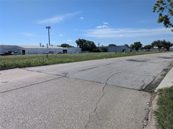 Listing Image #3 - Others for sale at 6200 Huddleston Street, Haltom City TX 76137