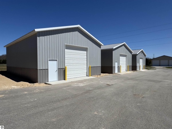 Listing Image #2 - Others for sale at 1340 Mcgregor Way, Grawn MI 49637