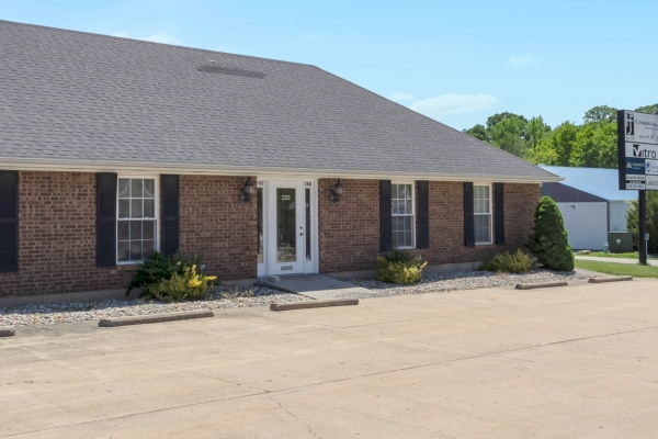 Listing Image #2 - Office for sale at 284 Southwoods Drive, Columbia IL 62236
