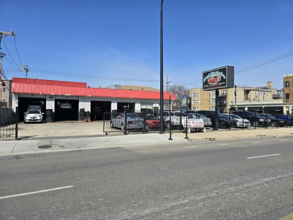 Listing Image #1 - Others for sale at 2409 W Bryn Mawr Avenue, Chicago IL 60659