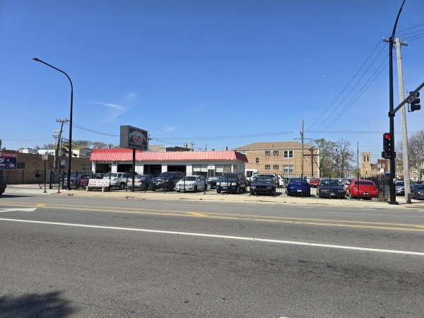 Listing Image #2 - Others for sale at 2409 W Bryn Mawr Avenue, Chicago IL 60659