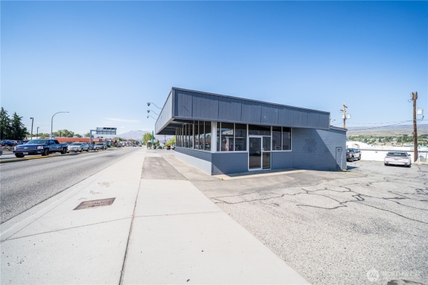 Listing Image #1 - Others for sale at 849 S Mission Street, Wenatchee WA 98801
