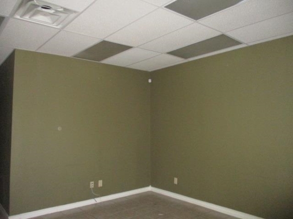 Listing Image #3 - Office for sale at 6423 McPherson Rd, Laredo TX 78045