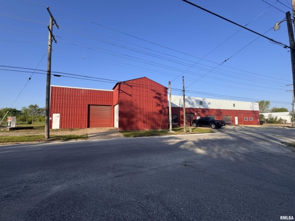 Listing Image #1 - Others for sale at 400 W DAVIS Street, Bushnell IL 61422