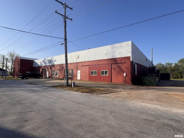 Listing Image #2 - Others for sale at 400 W DAVIS Street, Bushnell IL 61422