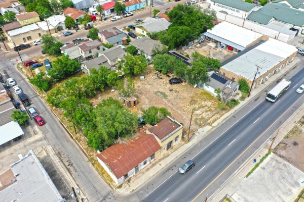 Listing Image #2 - Retail for sale at 418 Houston St, Laredo TX 78040