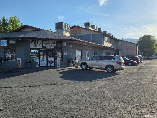 Listing Image #2 - Retail for sale at 933 Woodside Dr, Carson City NV 89701