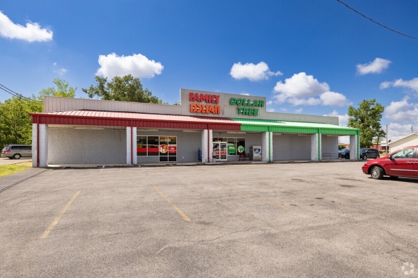 Listing Image #1 - Retail for sale at 1021 US-45, Eldorado IL 62930