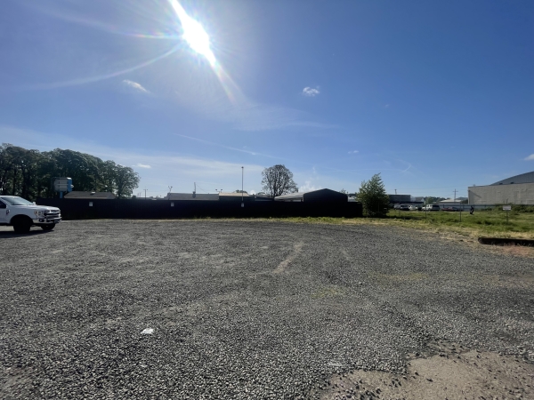 Listing Image #3 - Retail for sale at 2390 Fairgrounds Rd, Salem OR 97301