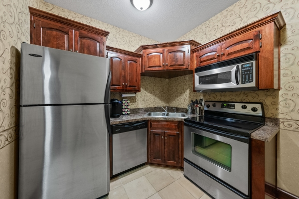 Listing Image #7 - Office for sale at 616 Lana Drive, Cameron MO 64429