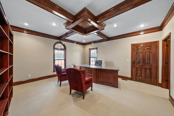 Listing Image #8 - Office for sale at 616 Lana Drive, Cameron MO 64429
