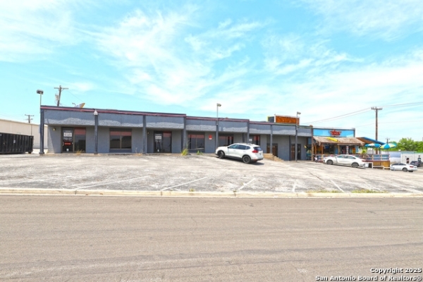 Listing Image #2 - Others for sale at 12153 VALLIANT ST, San Antonio TX 78216