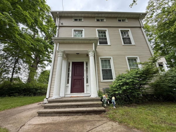 Listing Image #3 - Multi-family for sale at 131 W Main Street, Southington CT 06479