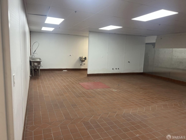 Listing Image #3 - Others for sale at 1710 E 12th, Oakland CA 94606