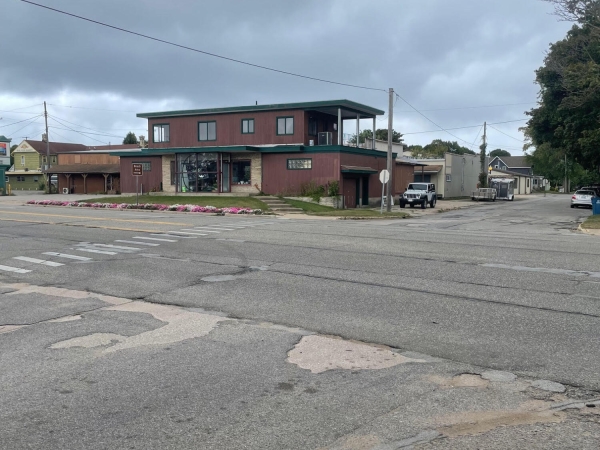 Listing Image #3 - Retail for sale at 84 Cypress Street, Manistee MI 49660