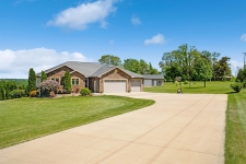 Listing Image #2 - Others for sale at 18910 Teddy Bear Court, Dubuque IA 52002