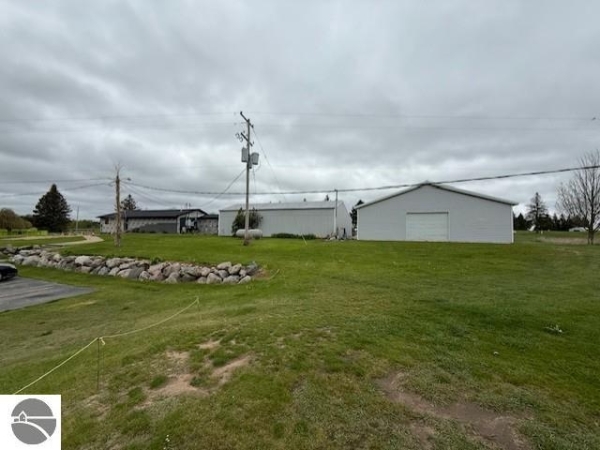 Listing Image #2 - Retail for sale at 7795 S Clare Avenue, Clare MI 48617