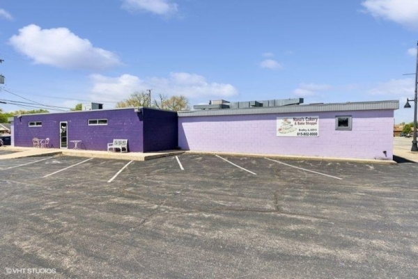 Listing Image #2 - Retail for sale at 800 W Broadway Street, Bradley IL 60915