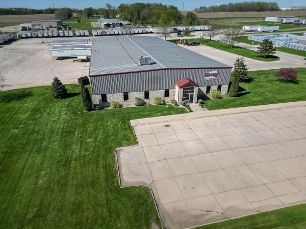 Listing Image #3 - Others for sale at 2459 Gt Drive, Waterloo IA 50703