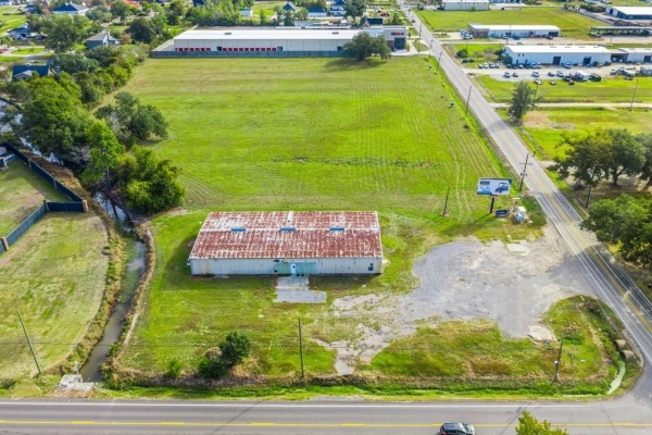Listing Image #3 - Land for sale at 3130 Country Club Rd, Lake Charles LA 70605