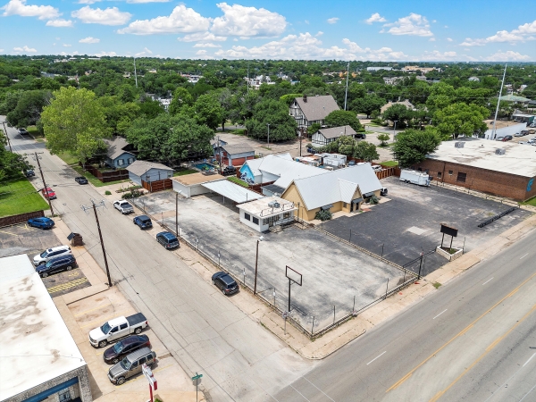 Listing Image #1 - Office for sale at 2629 Franklin Ave, Waco TX 76710