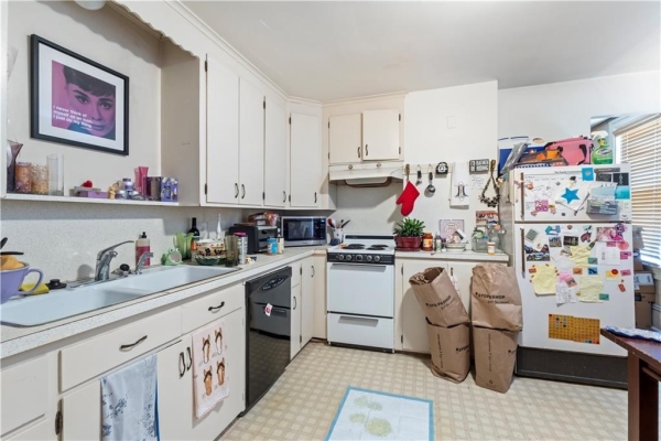 Listing Image #3 - Others for sale at 176 Williams, Providence RI 02906