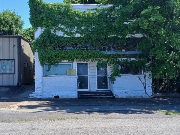 Listing Image #1 - Others for sale at 406 Main, Haileyville OK 74546