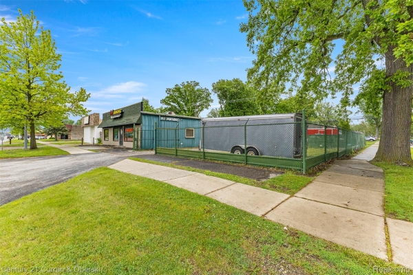 Listing Image #1 - Others for sale at 27618 Warren Road, Westland MI 48185