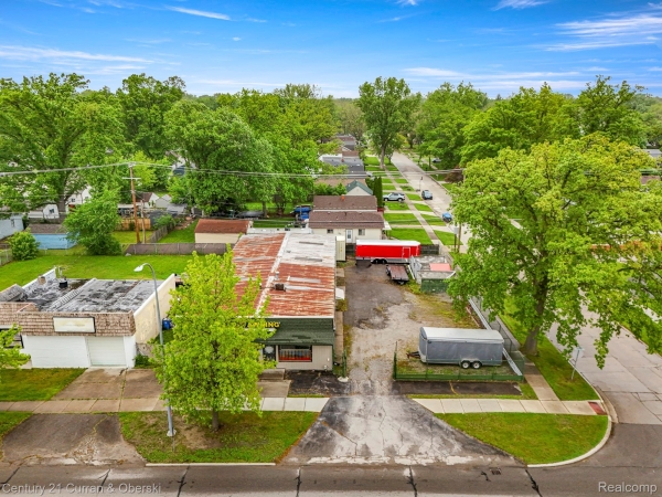 Listing Image #3 - Others for sale at 27618 Warren Road, Westland MI 48185