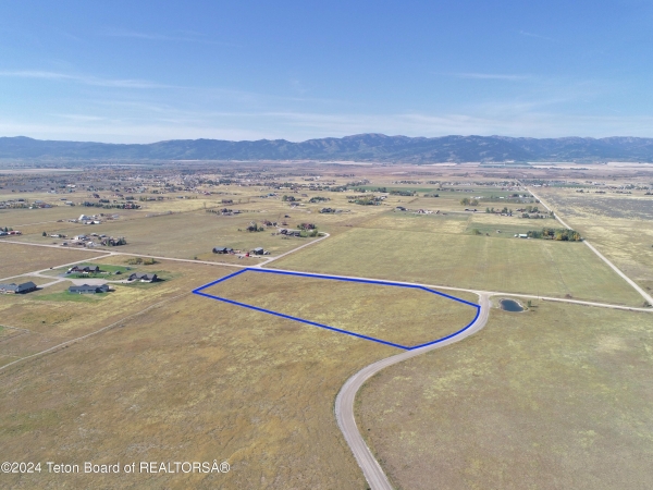 Listing Image #2 - Others for sale at 2020 CHERRY GROVE Lane, Victor ID 83455