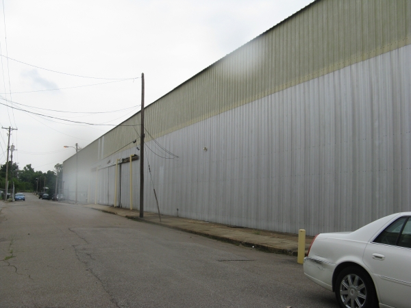 Listing Image #3 - Industrial for sale at 1199 Thomas St, Memphis TN 38107