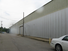 Listing Image #3 - Industrial for sale at 1199 Thomas St, Memphis TN 38107