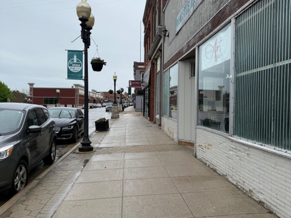 Listing Image #2 - Retail for sale at 437 River Street, Manistee MI 49660
