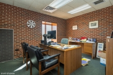 Office for sale in Evergreen Park, IL
