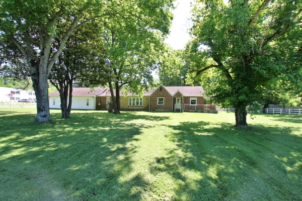 Listing Image #1 - Others for sale at 1063 Louisville Hwy, Goodlettsville TN 37072