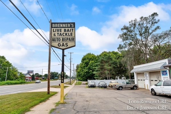 Listing Image #2 - Retail for sale at 4765 West River Drive NE, Comstock Park MI 49321