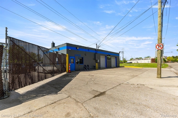 Listing Image #2 - Others for sale at 34939 Brush Street, Wayne MI 48184