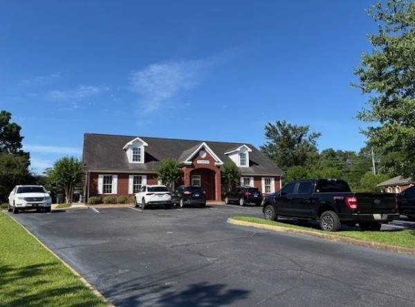 Listing Image #2 - Office for sale at 113 Adris Place, Dothan AL 36303